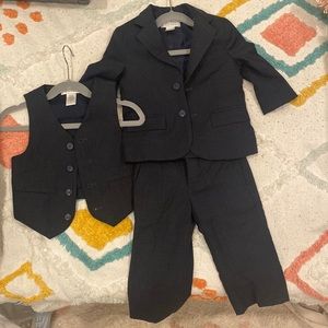 Janie and Jack Occasion boys 2T navy wool suit with vest